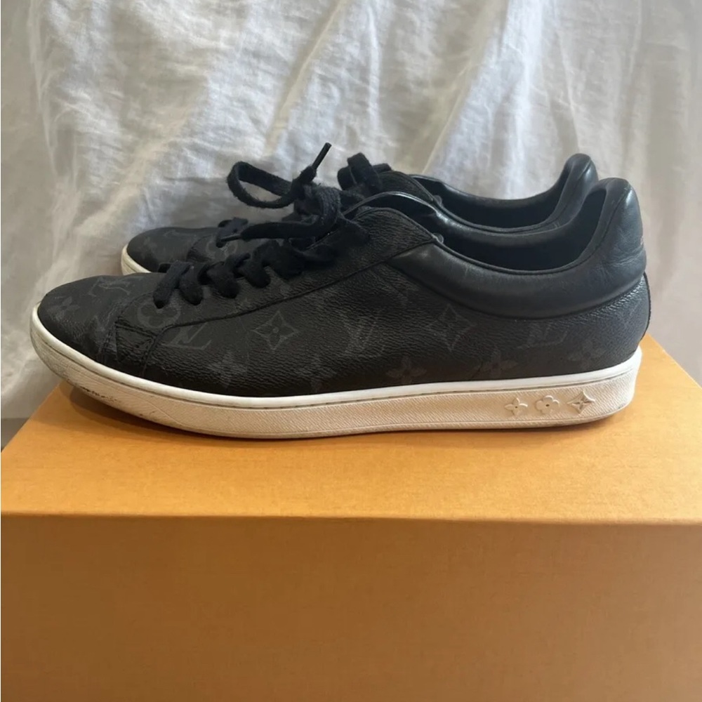 Louis Vuitton Men's Black Low Cut Luxembourg Line Monogram 9.5